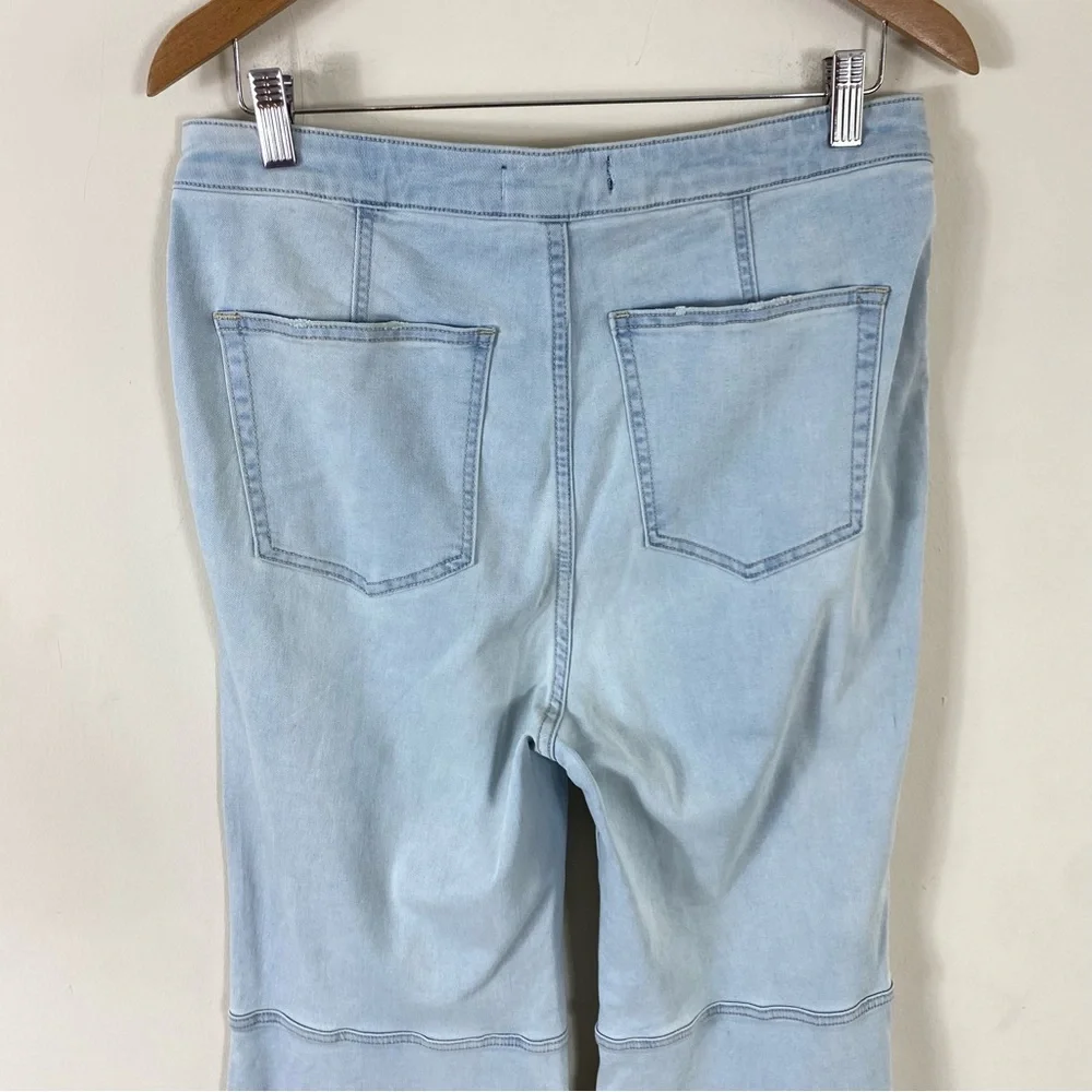Free People Youthquake Cropped Flare Jeans in Bleach Out Light Wash - 32 - Picture 13 of 16